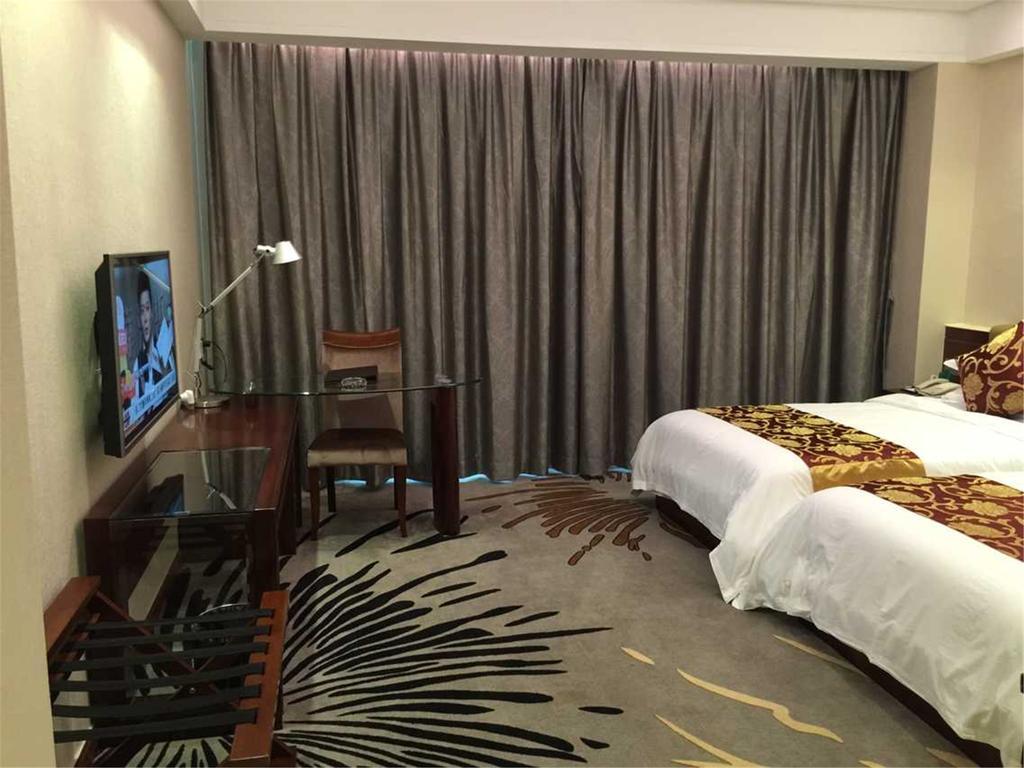 The Century Hotel Zhongshan  Zimmer foto